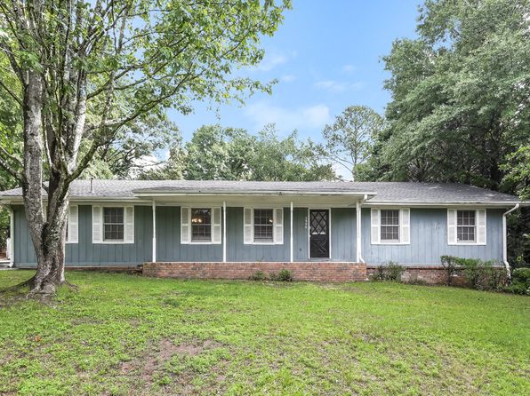 2906 Elizabeth Ln