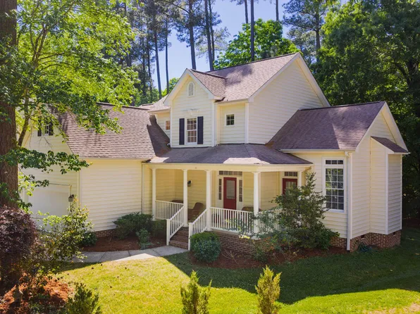 111 Woods Walk Ct, Carrboro, NC 27510