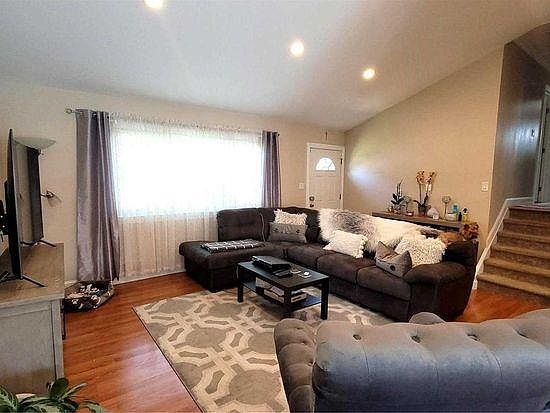 2nd image of 203 N Monroe Ave #2