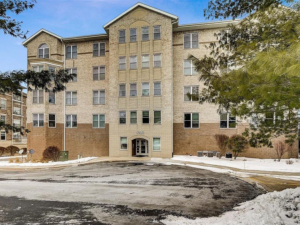 2nd image of 9201 Crosswinds Ln Unit 302