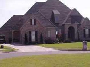 717 Secretariat, Edmond, OK 73003