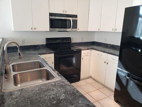 4th image of 1550 N Warren Ave APT 307