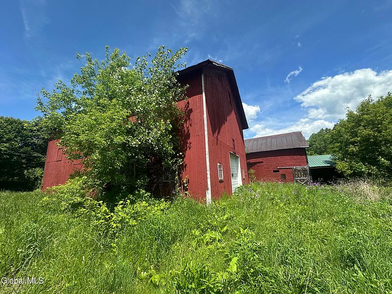 4th image of 240 Fisher Road