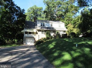 310 Avon Rd, Upper Darby, PA 19082