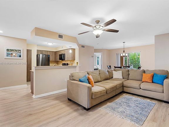 5th image of 800 Scotia Dr APT 304