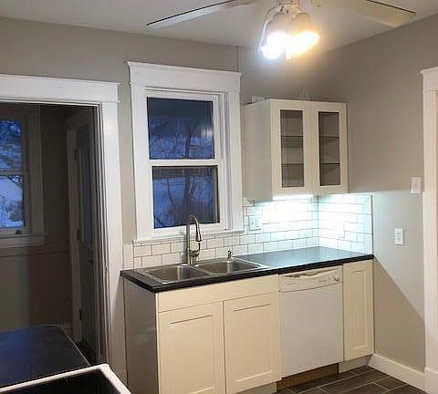 5th image of 2534 Woodland Ave