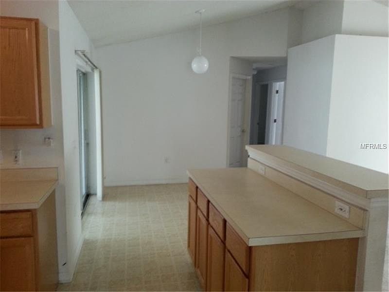 2nd image of 207 Clacyn Ct