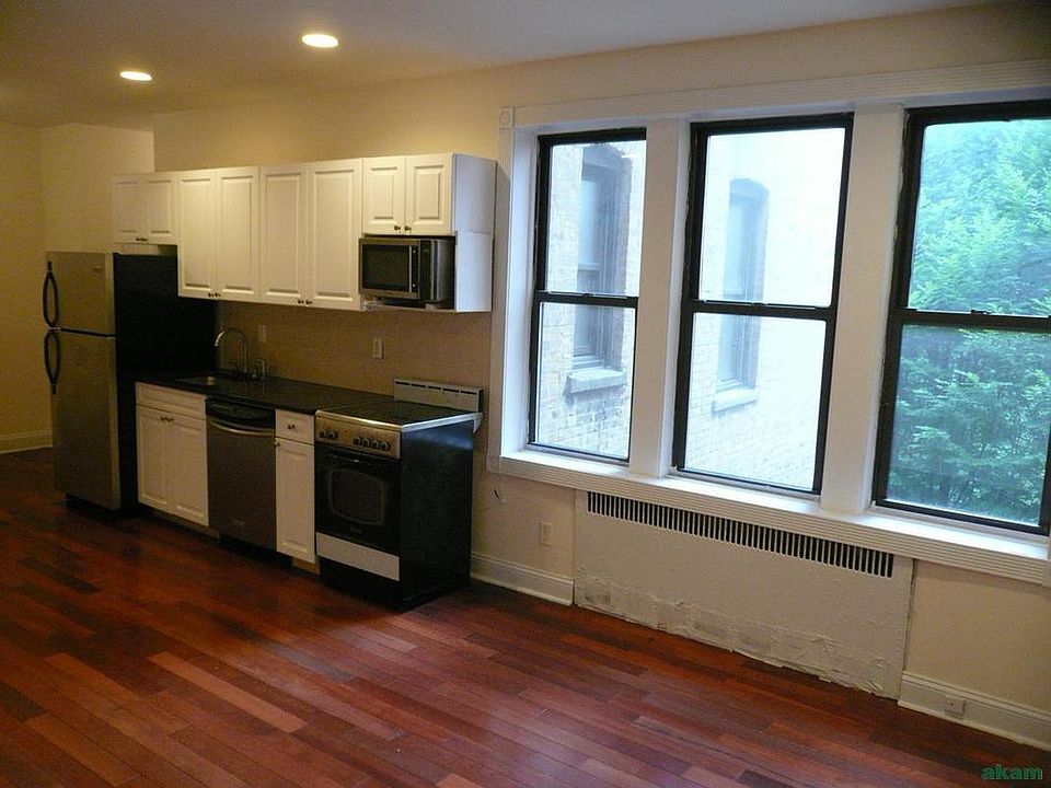 1st image of 55 Cooper St APT 4H