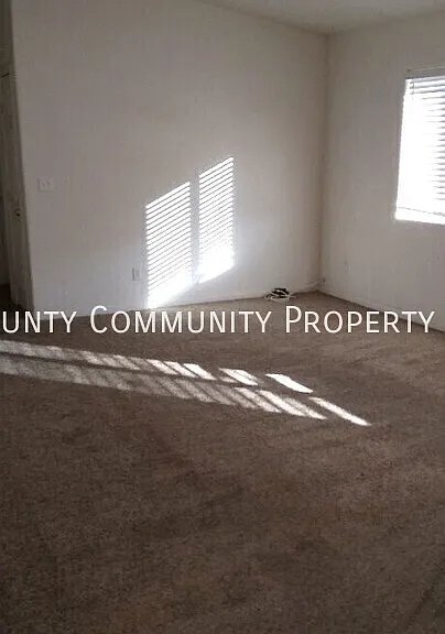 6589 Mission Ave — Photo 16