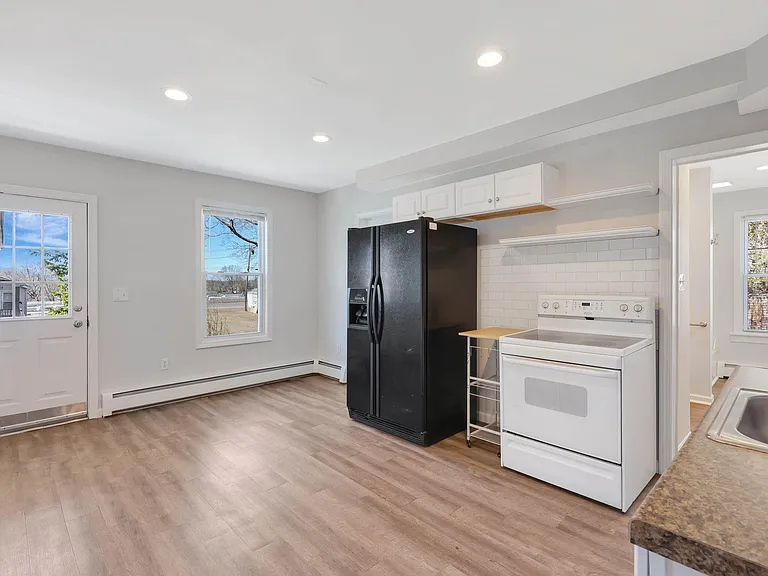 19 Maple Ave #19A — Photo 14