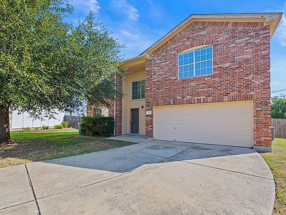 2nd image of 722 Lavaca Loop