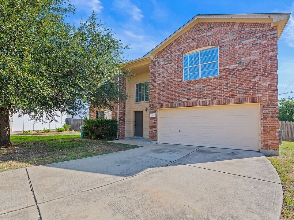 1st image of 722 Lavaca Loop