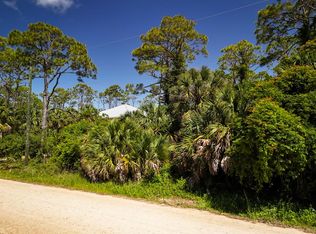 617 E Pine Ave, Eastpoint, FL 32328