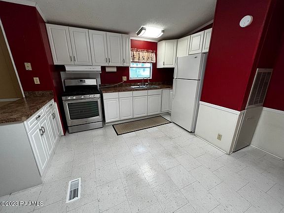 2nd image of 316 W Railroad St