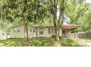 27 Westview Dr, Saint Charles, MO 63303