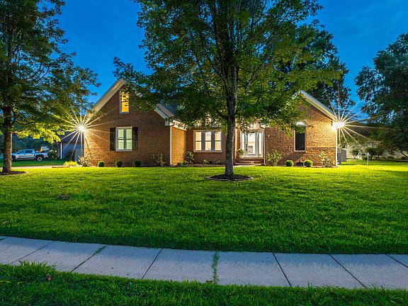 2nd image of 1618 Gunston Hall Rd