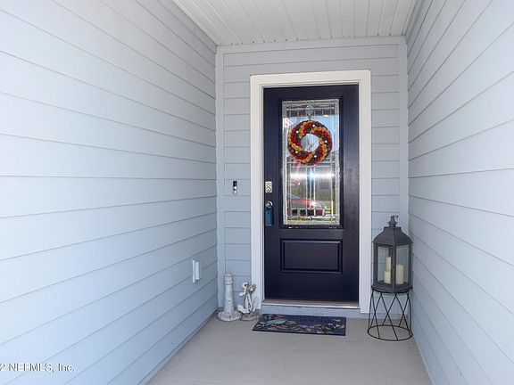 3rd image of 1232 Castle Trail Dr