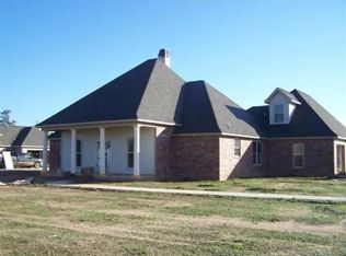 1006 N Point Pl, Benton, LA 71006