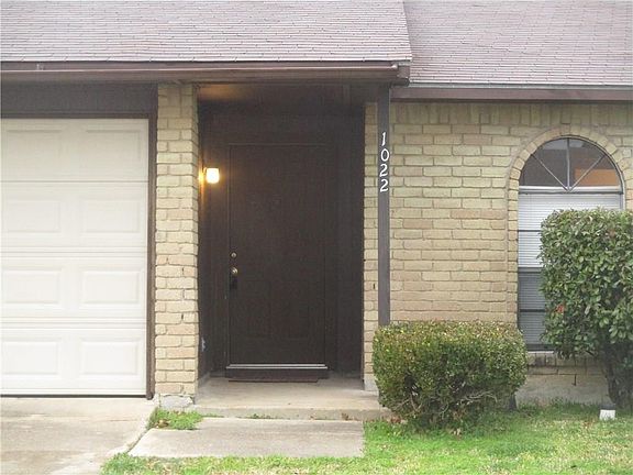 2nd image of 1022 Llano Trl