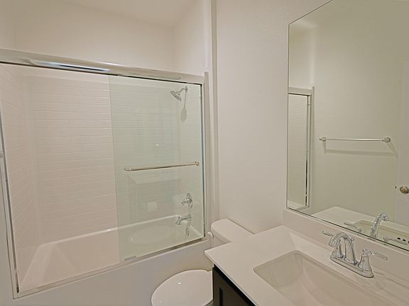 3rd image of 26149 Park Ave #28