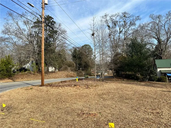 804 W North Broad St, Walhalla, SC 29691