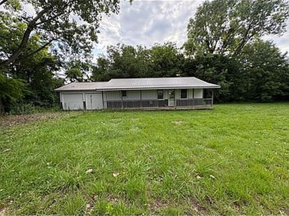 5963 Lee Dr