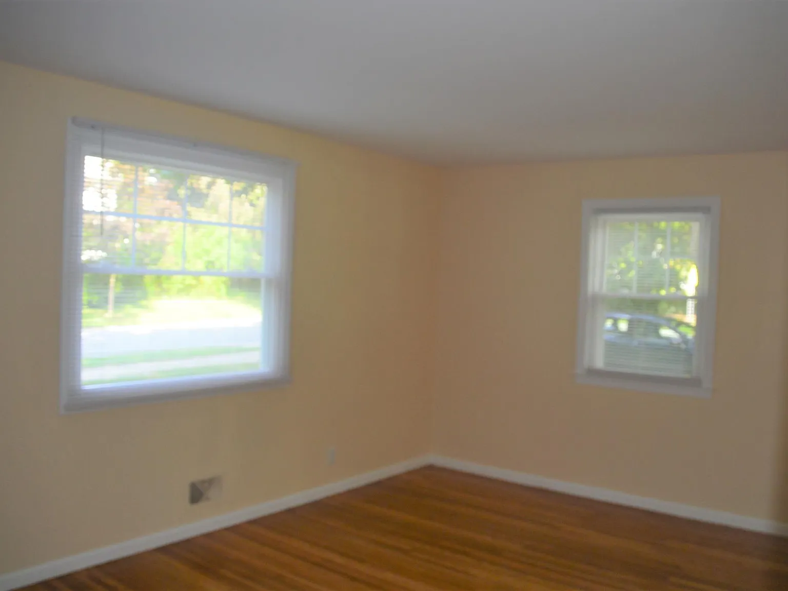 2 Green Hill Ln — Photo 4