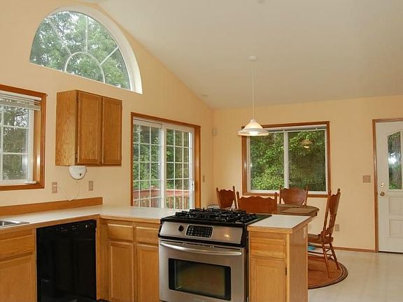 5th image of 5217 Deerfield Park Ct NE