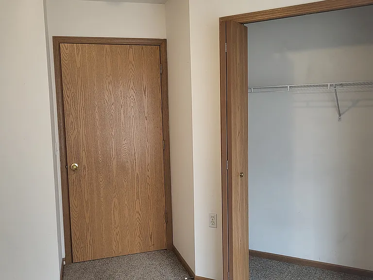 4915 Universal Dr #2 — Photo 15