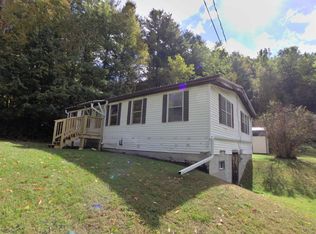 282 Barber Pond Rd, Pownal, VT 05261
