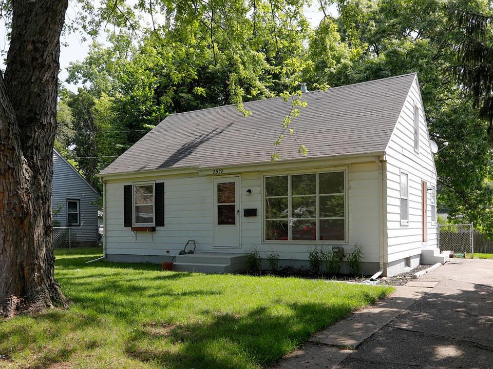 2519 Fulford-101
