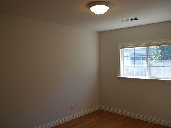 4th image of 2833 Regnart Way #2833