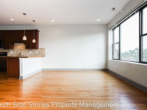4th image of 8910 S Commercial Ave #2