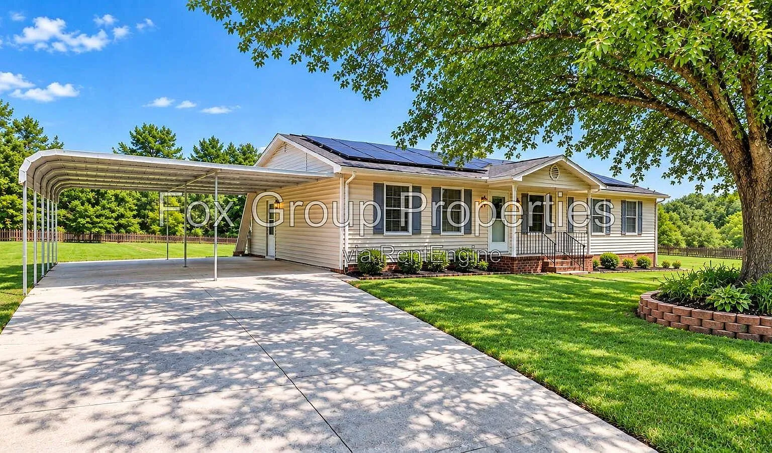 3 bed, 2.0 bath, 1380 sqft, $1,755 — Photo 1