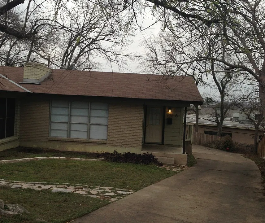 Building Photo 4
