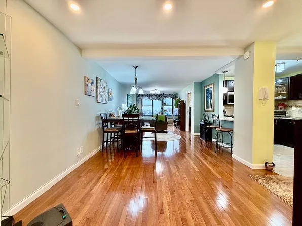 50 Brighton 1st Rd Unit 10G, Brooklyn, NY 11235