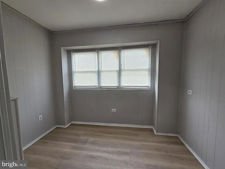 633 E Allegheny Ave — Photo 3