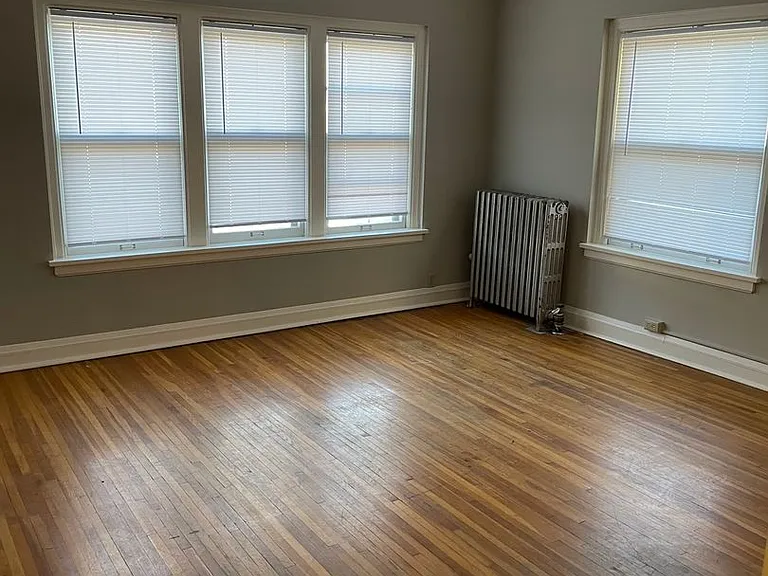 Taylor Apartments — Photo 38