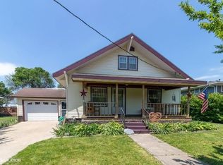 602 E 6th St, Prairie City, IA 50228