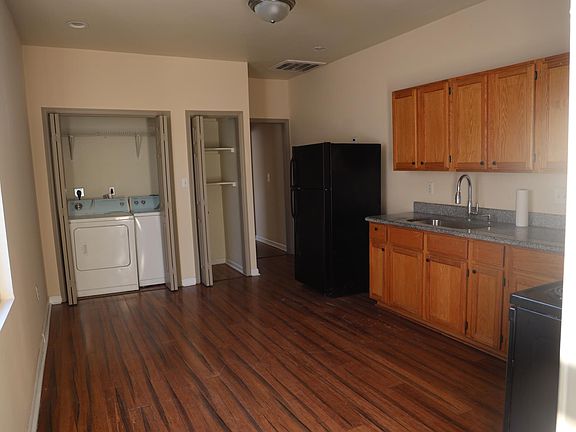 3rd image of 2504 Music St