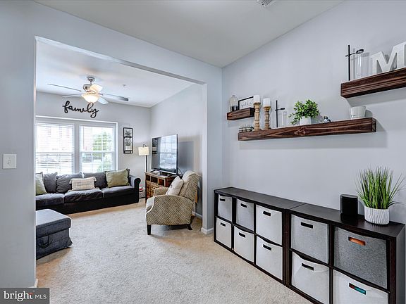 5th image of 612 Wye Oak Dr