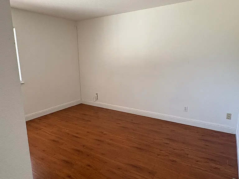 2235 Ventnor Ln — Photo 16