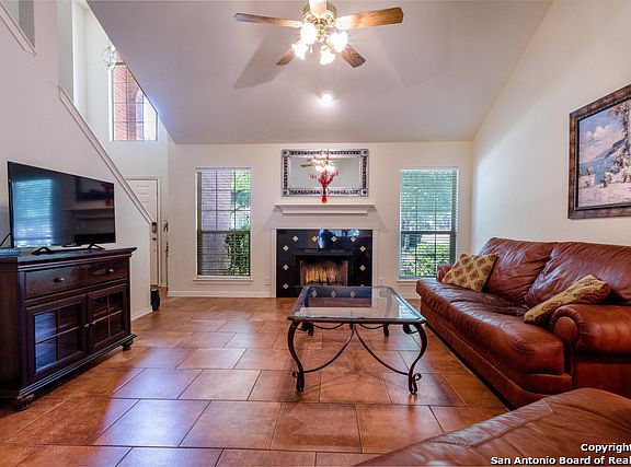 3rd image of 1028 Summer Haven Ln