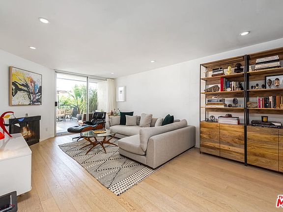 5th image of 8530 Holloway Dr APT 216