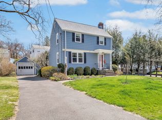 445 Wilson St, Fairfield, CT 06825