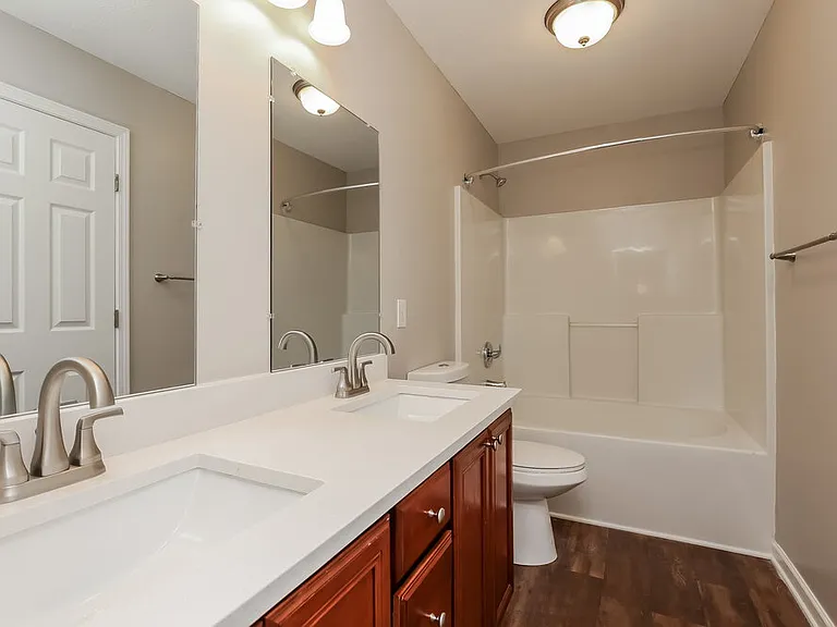 804 Birchmill Point N — Photo 11