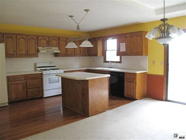 2nd image of 10814 N Holmes St