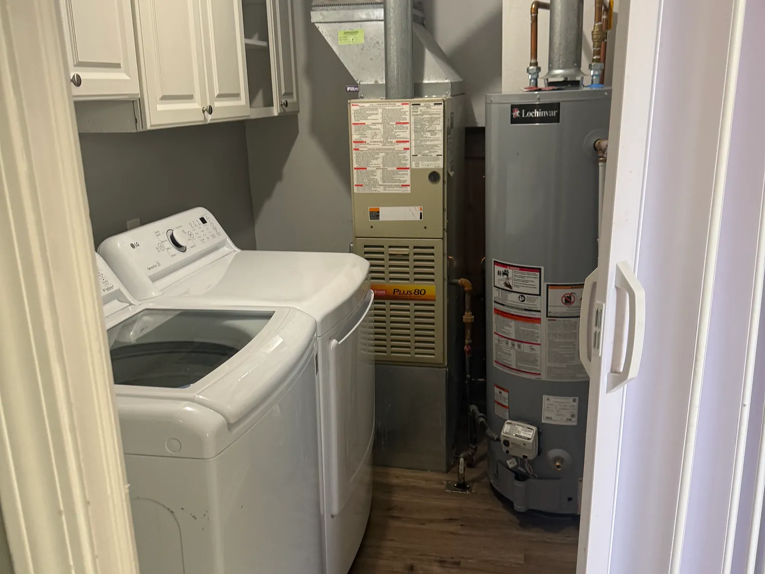 2 bed, 919 sqft, $1,650 — Photo 2