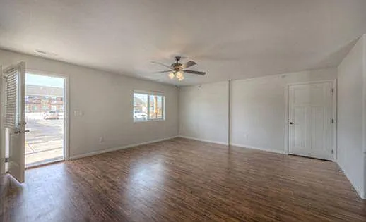 2 bed, 1100 sqft, $1,300 — Photo 4