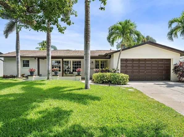 1468 54th Ave NE, Saint Petersburg, FL 33703